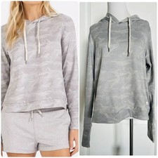 VUORI Women's Halo Essential Pullover Hoodie Gray White Camo VW226 Athleisure M