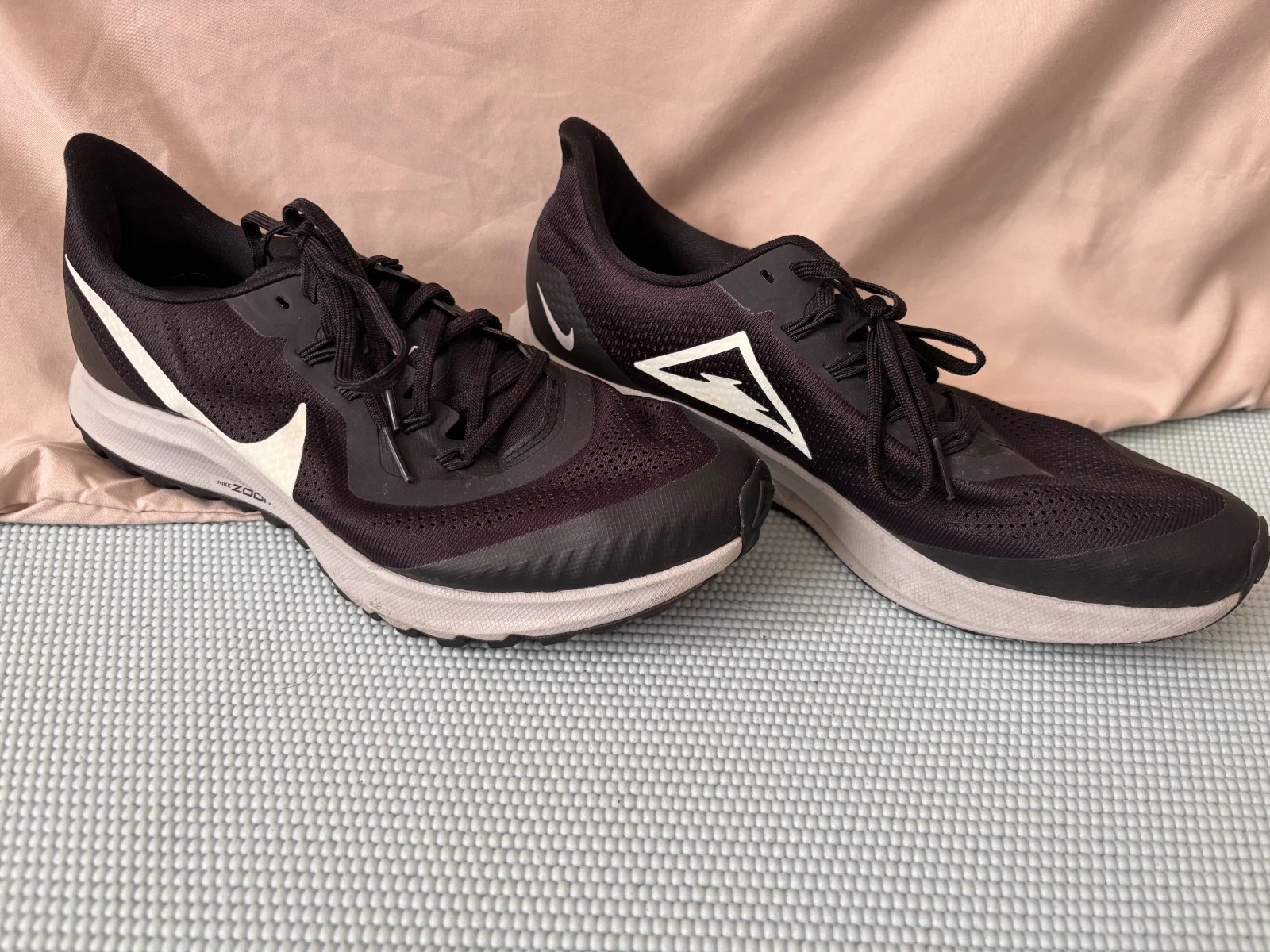 Nike Trail Pegasus 36 - Black and White - Men's Size 9.5