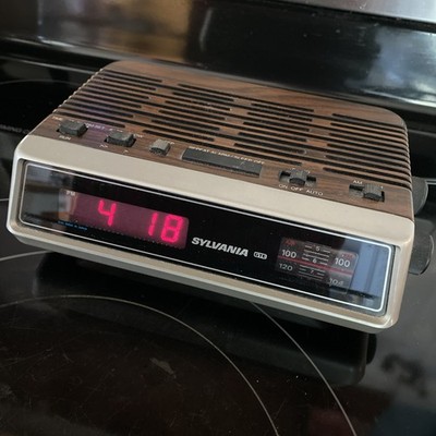 Vintage Sylvania SFR10-00 Digital Alarm Clock Hong Kong 1980's RARE Tested Works