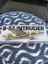 1979 Revell Advent B-57 Intruder 3352 FS Parts Model Kit Made in USA 3352