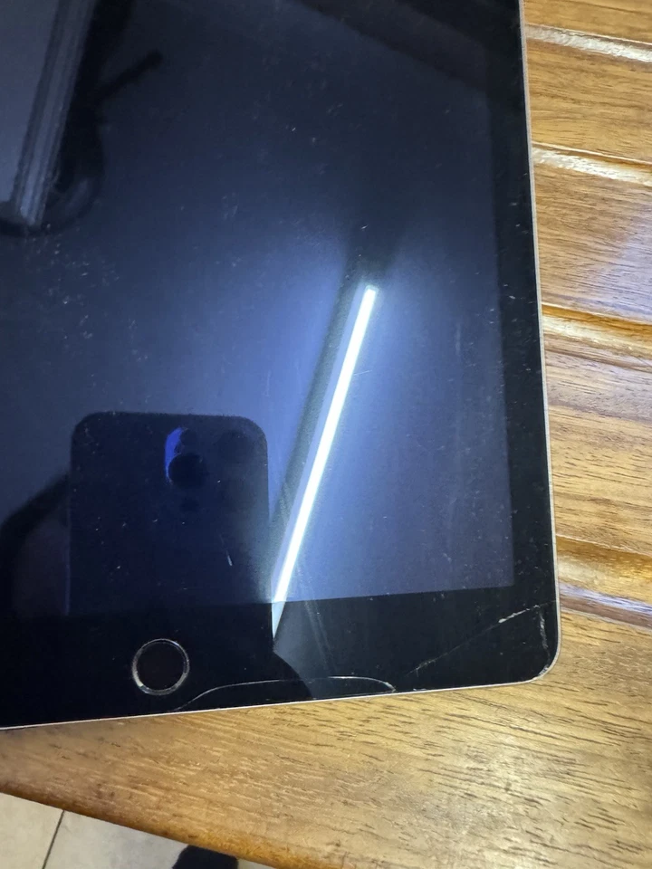 Apple iPad 2 · 64GB · Wi-Fi, photo 2 of 5