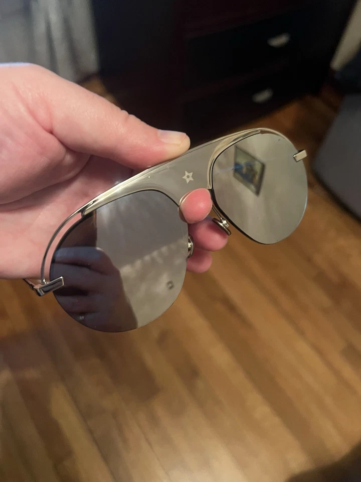 Christian Dior sunglasses Silver And White Frame Aviator Style Made In Italy - Image 2 of 4