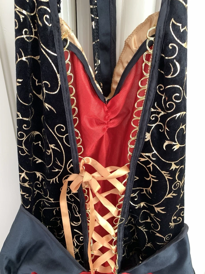 Bonito traje de disfraces pirata rojo negro y dorado de Halloween para mujer Foto 3 de 4