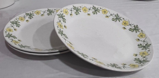 Vintage Figgjo Flint Norway Daisy Floral Dinnerware – Covered Casserole & Plates