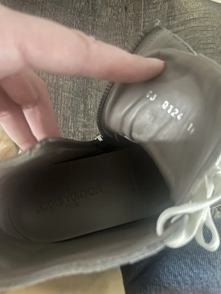 BOTA DEPORTIVA CON CREMALLERA GRIS/VERDE Louis Vuitton para hombre Peace Sign Foto 4 de 4