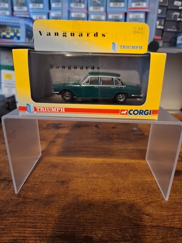 Corgi Vanguards 1:43 Triumph 2.5 PI Mk2 Emerald Green VA08208