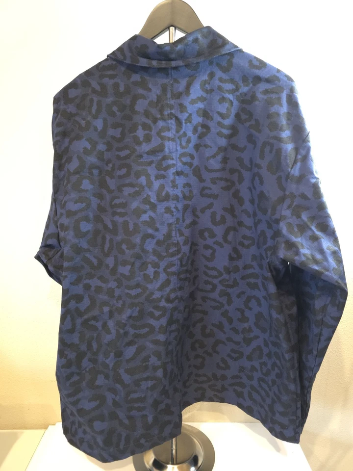 Abrigo Nike SB estampado integral para tareas de skate FN2591-410 talla mediana Foto 4 de 4