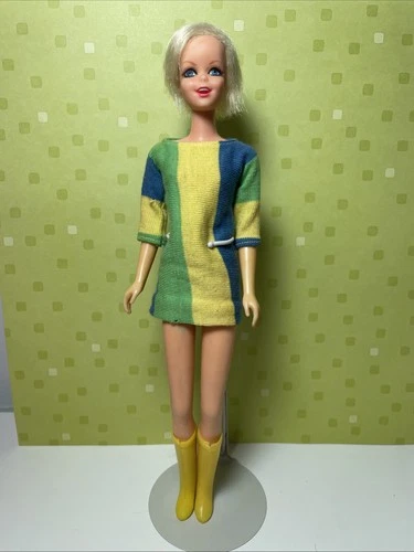 Twiggy Doll Vintage Mattel 1960s With Tagged Outfit And Clone Boots
