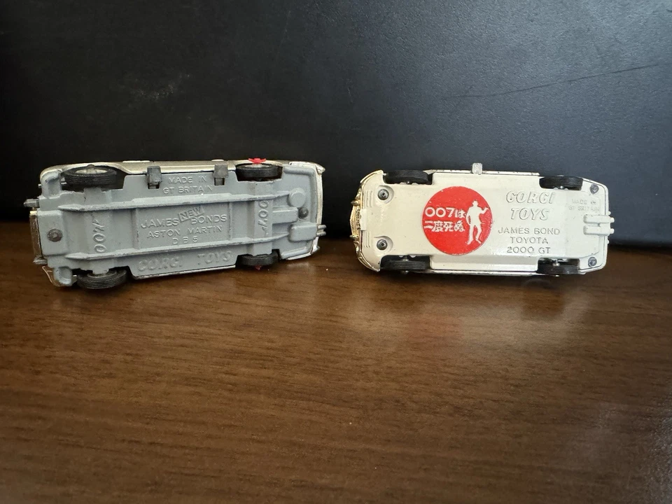 De colección Corgi Toys James Bond 007 Aston Martin Y Toyota 2000GT Foto 3 de 4
