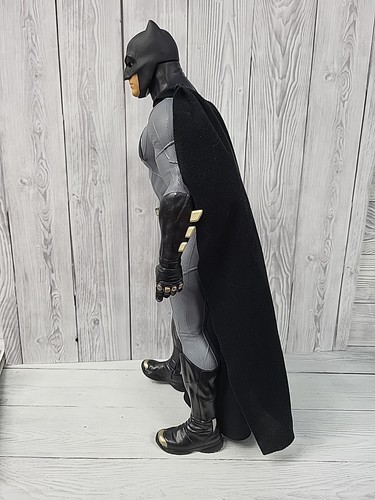 Dc Comics 19" Batman Figure With Cape & Moveable Joints Jakks Pacific 2015.PD - Picture 3 of 9