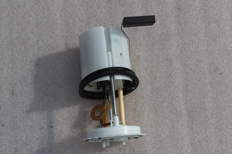 2014 VOLKSWAGEN GOLF GAS FUEL PUMP 2.5L HATCHBACK 1K0919051DA - Image 2 of 4