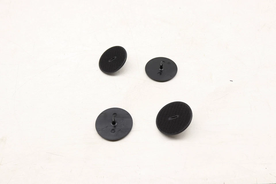 BMW ALPINA B7 2017-2022 - Juego de sujetador/montaje de alfombrilla de alfombra (4) 9166609 Foto 2 de 3