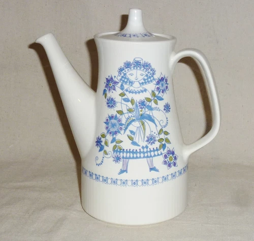 Figgjo (Norway) Lotte Turi Design Coffee Pot Four Cup 8 1/2" Tall