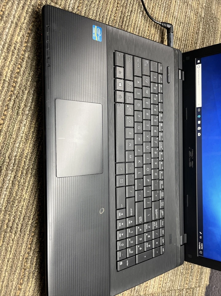 Intel HD 27490n 92481 Asus x75a-dh32 Core i3 B980 2.4GHz - Imagem 3 de 4