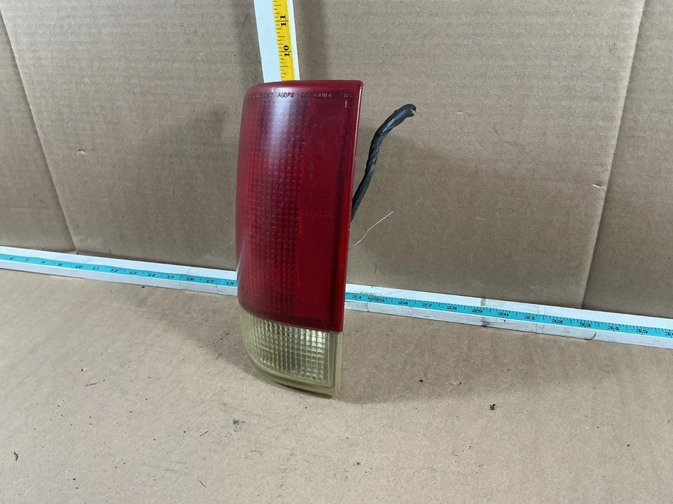 Lanterna traseira esquerda do lado do motorista Chevrolet Blazer S10 1995-2005 5978169 - Imagem 3 de 4