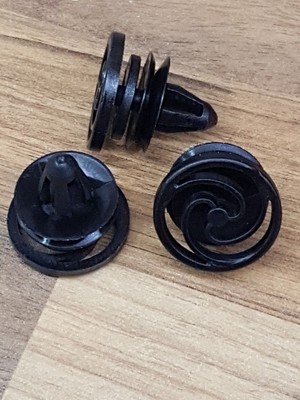 Ibiza III 3B0868243 10 x Türverkleidung Befestigungsklip für Seat Cordoba