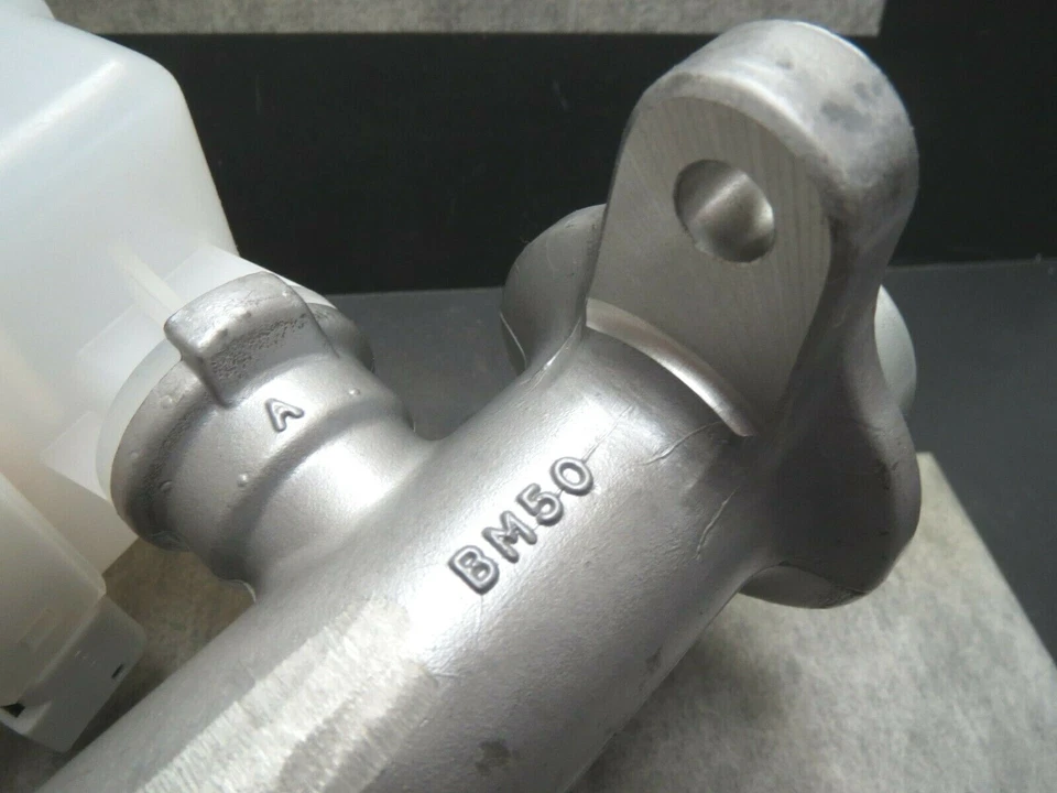 Cilindro maestro de freno para Infiniti J30 1993-1997 - Hecho en Japón - ¡Envío rápido! Foto 3 de 4