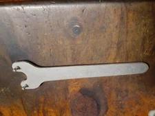 Fixed Flange key straight angle grinder, 30mm bet centre pins. Wolfcraft Hitachi