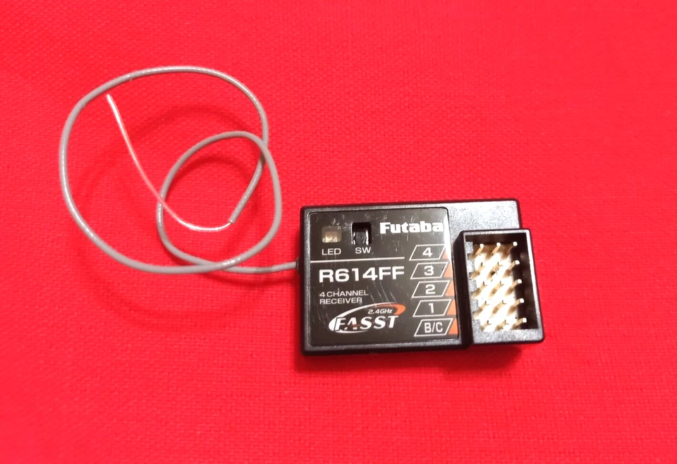 Futaba R614FF Empfänger 2,4GHz 4CH FASST für 4PK 4PKS Super R gebraucht - Bild 2 von 4