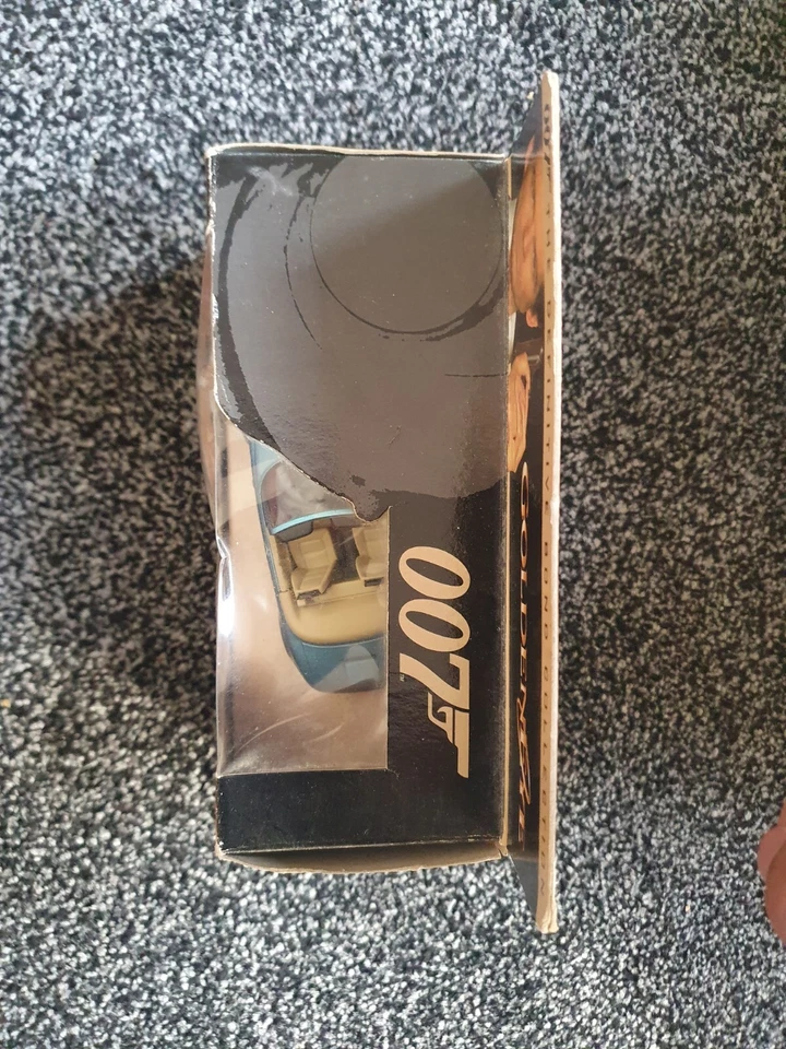 CORGI 04901 BMW Z3 ROADSTER JAMES BOND 007 GOLDENEYE -DEFINITIVE BOND COLLECTION - Image 2 of 4