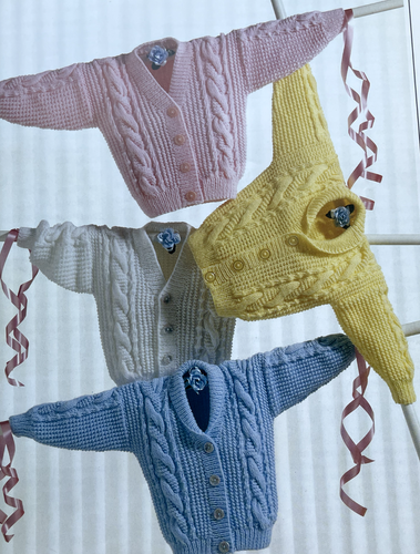 Baby Strickjacke mit Zopfmuster + Struktur STRICKMUSTER Jungen + Mädchen Peter Pan 732 - Bild 2 von 8