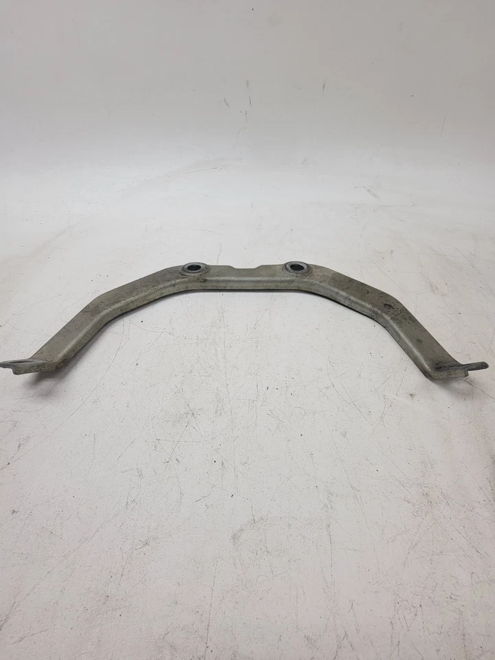 Soporte de montaje convertidor catalítico Nissan 350Z Infiniti G35 2003-2008 OEM Foto 2 de 4