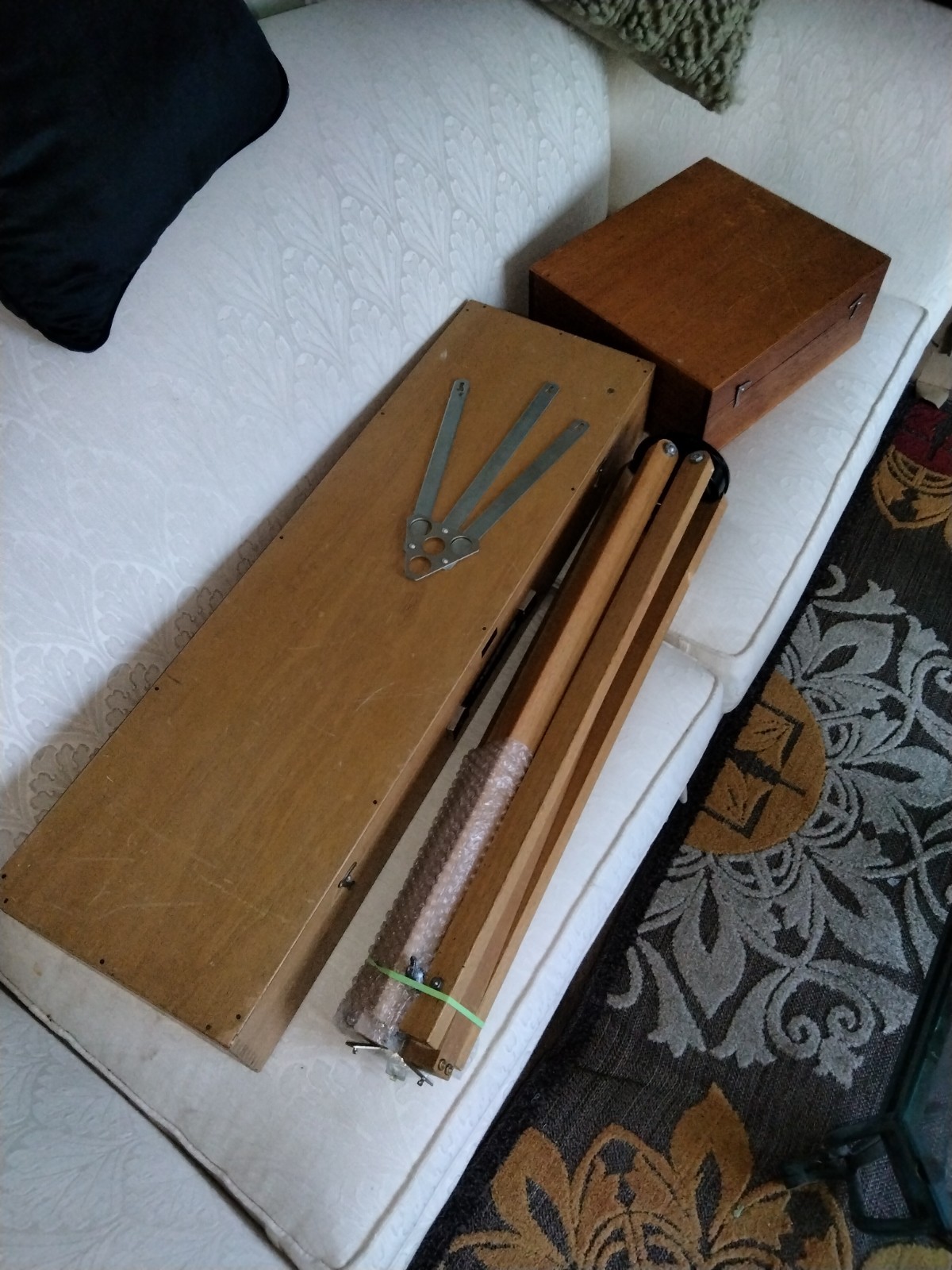 Unitron Model 128 Equatorial Refractor - Wooden Cabinets - 1.25" Unitron Adapter