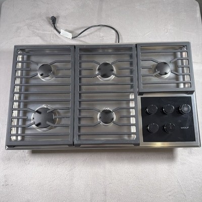 Wolf CG365T/S 36  5 Dual-Stacked Sealed Burners Gas Cooktop CG365TS New Open Box