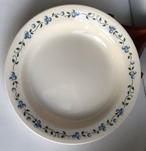 Blueberry Bouquet Pasta Salad Flat Rim Soup Bowl Corelle Corning USA Excellent