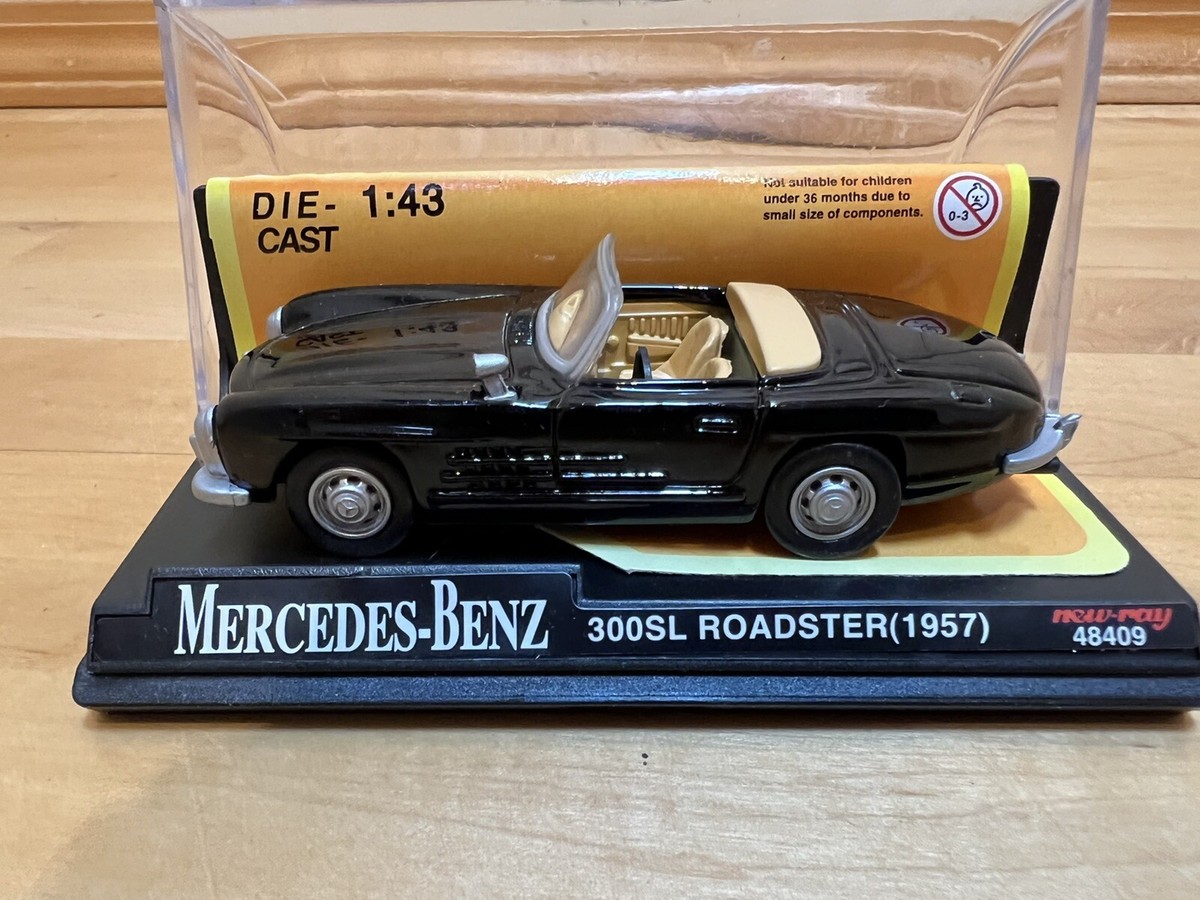 Vintage Hot Wheels Mercedes 380 SEL Silver Real Riders Gray