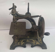 ANCIENNE MACHINE A COUDRE