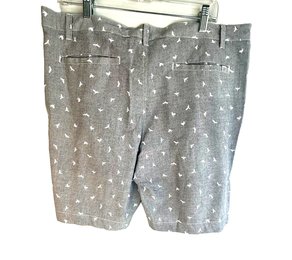 Sovereign Code Men's Gray Flat Front Bird Print Chino Shorts Size XL NWT - Image 2 of 4