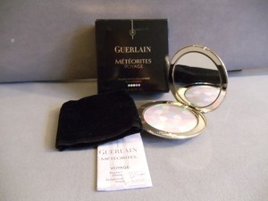 METEORITES・VOYAGE／GUERLAIN・PARIS。【8g 新品】 Guerlain Meteorites Voyage Exceptional Compacted Pearls of Powder