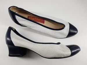 van dal black court shoes