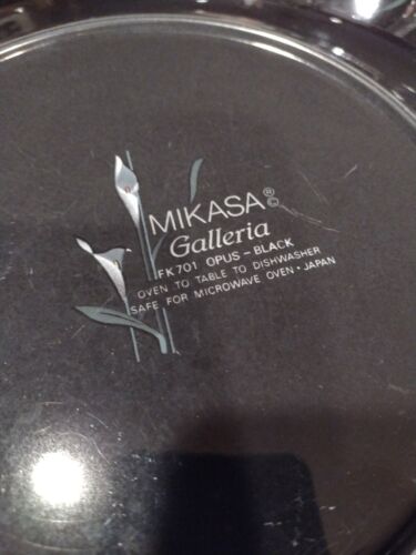 2 - Mikasa Galleria Opus Black Calla Lily 11" Dinner Plates - Picture 6 of 7