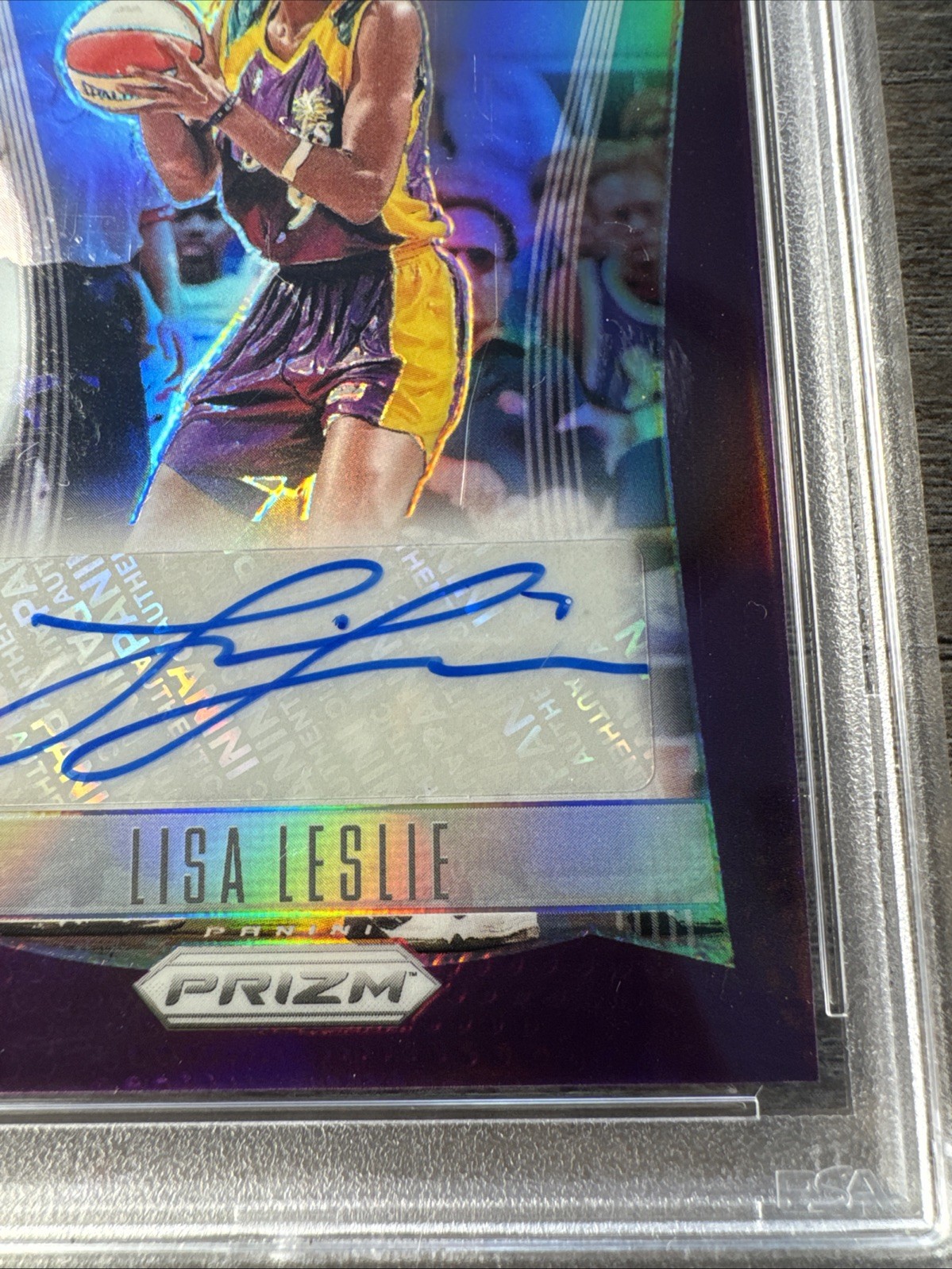 2024 Panini Prizm WNBA Lisa Leslie Throwback Purple Prizm Auto /49 PSA 9 view 6