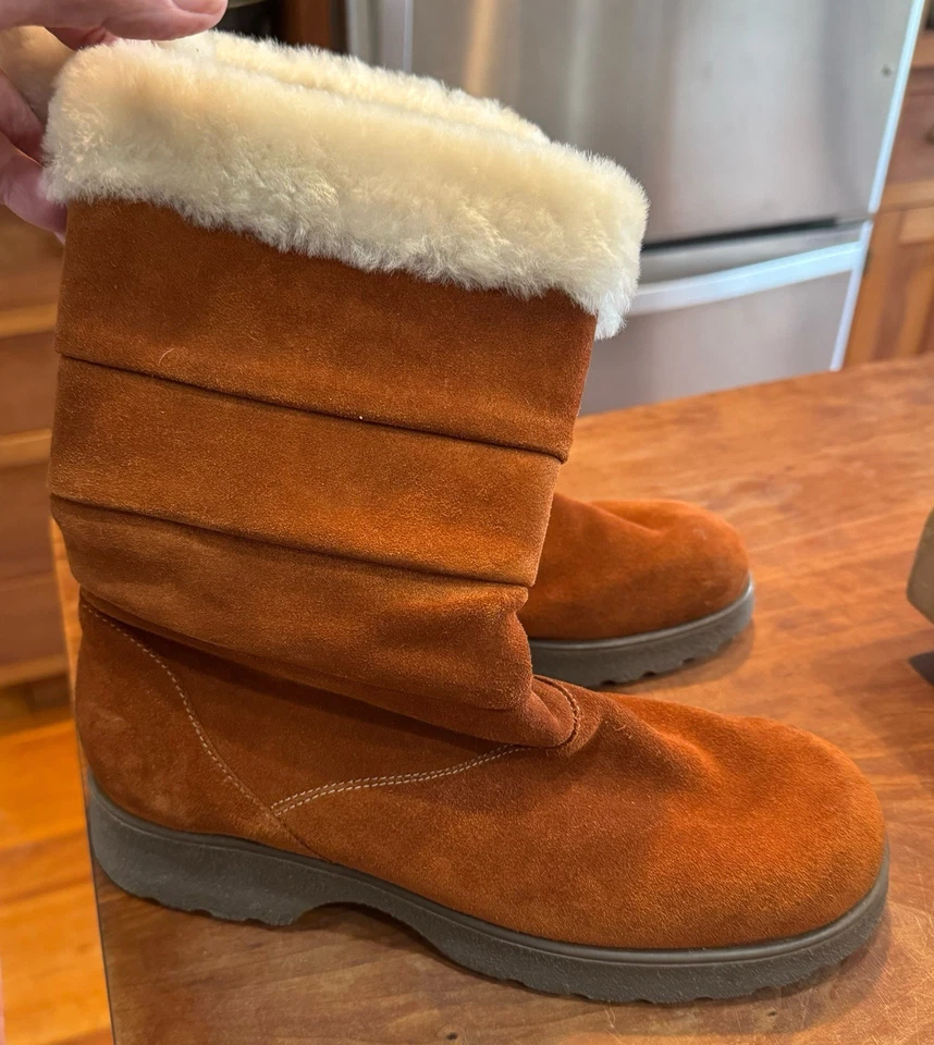 Naot Winter Boots Women’s Size 41 - Image 2 of 4