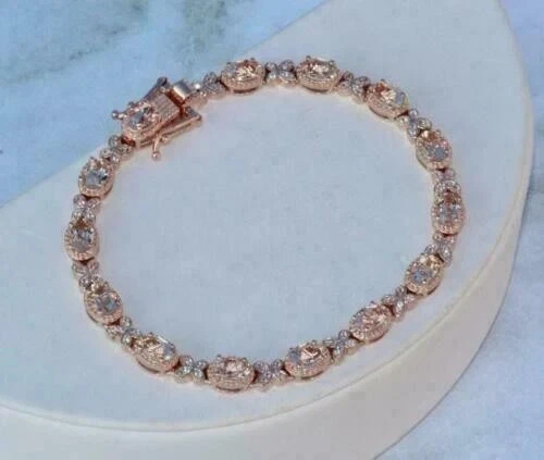 Brazalete de tenis Morganita de corte ovalado de 9 quilates para mujer enchapado en oro rosa de 14 quilates Foto 3 de 4