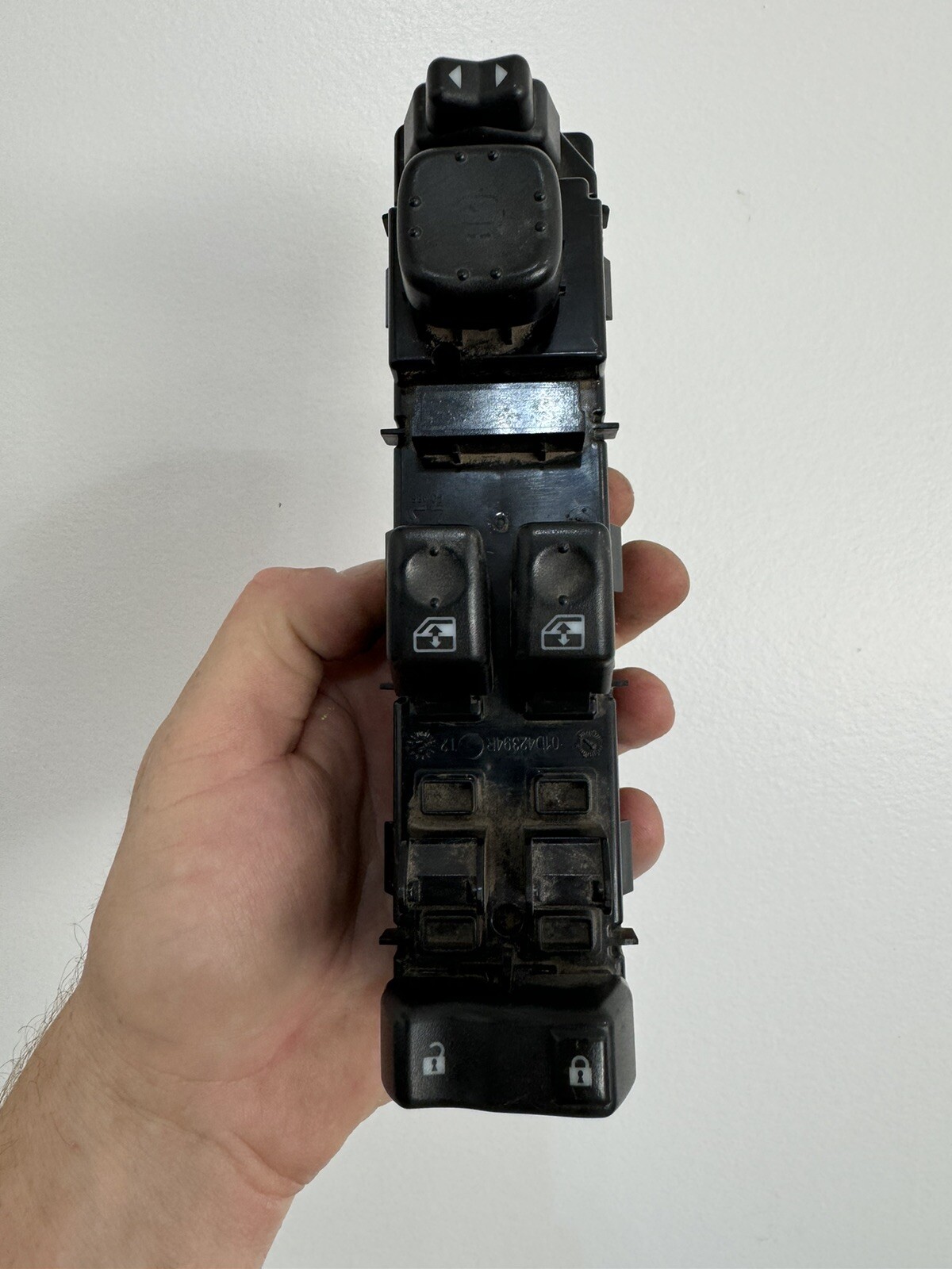 Picture 2 of 8