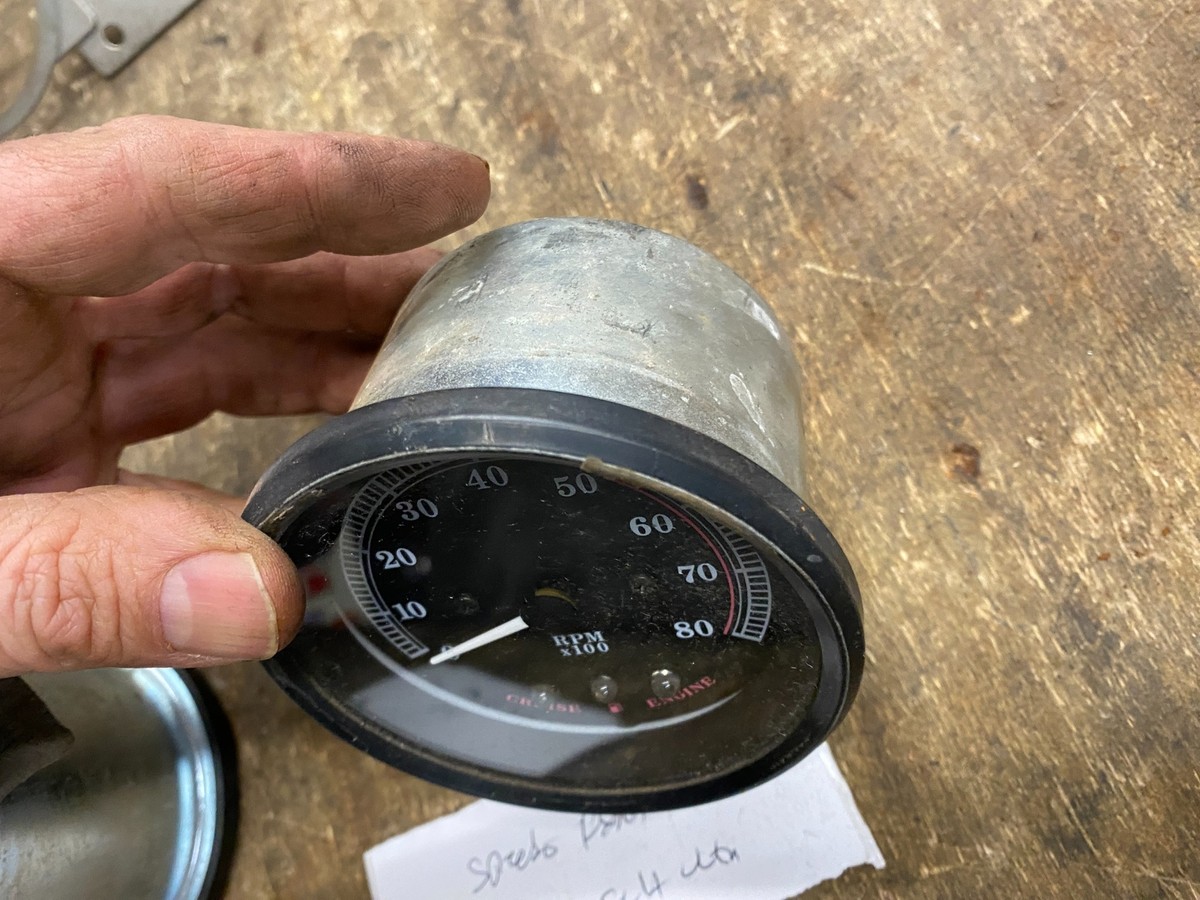 1996-1998 HARLEY FLH ELECTRA GLIDE Ultra classic Tach Indicators