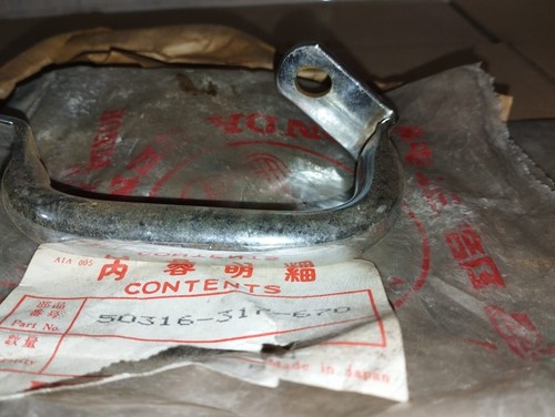 New Old Stock Honda CB350 K4 K3 side grab bar grip Handle 50316-317-670 - Picture 8 of 8