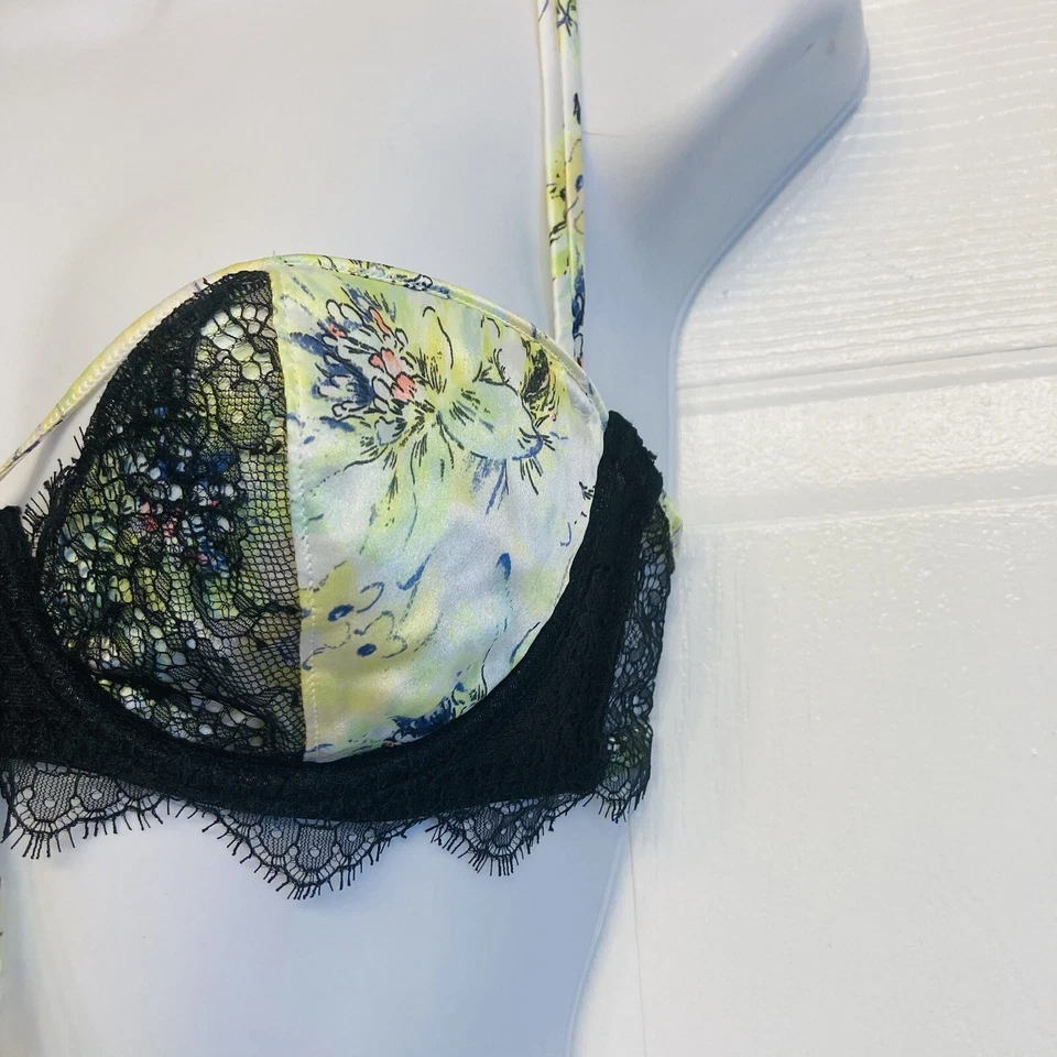 Victoria’s Secret Designer Collection 非常性感阳台文胸 32C 真丝 HTF $118 — 第 4/4 张图片