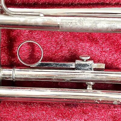 YAMAHA YTR-1320 YTR1320 Trumpet Silver W/ Case Mouthpiece YAMAHA YTR-1320 YTR1320 Trumpet Silver W/ Case Mouthpiece