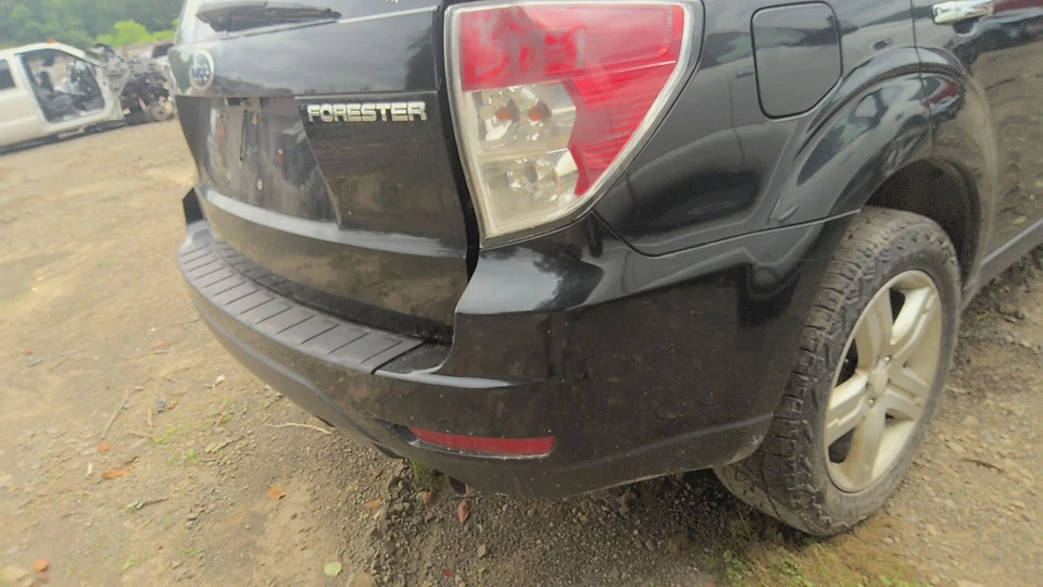 10 SUBARU FORESTER Rear Bumper Obsidian Black Pearlblk Foto 2 de 3