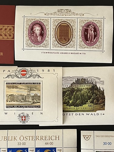 AUSTRIA - 1980's and 1990's - Collection of MINI SHEETS and BLOCKS - MNH - Picture 9 of 19