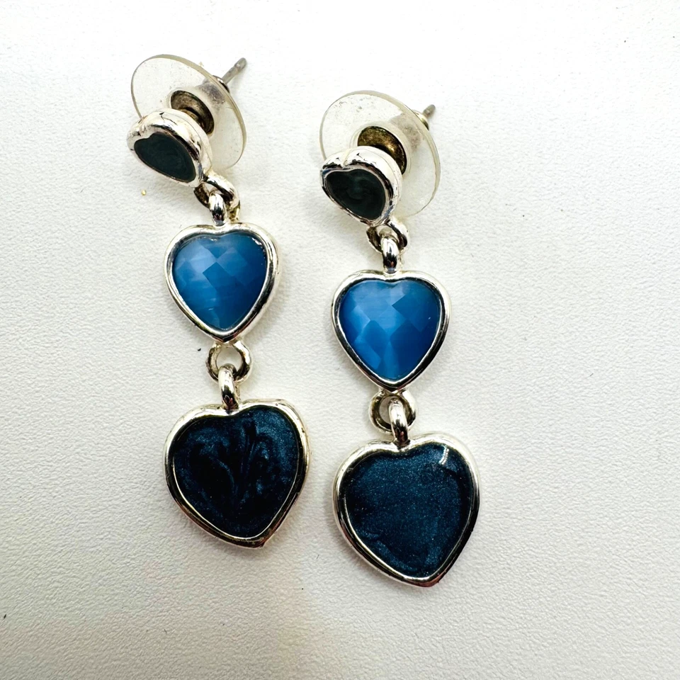 Vintage Heart Pearl Dangle Earrings Gold Tone - Image 4 of 4