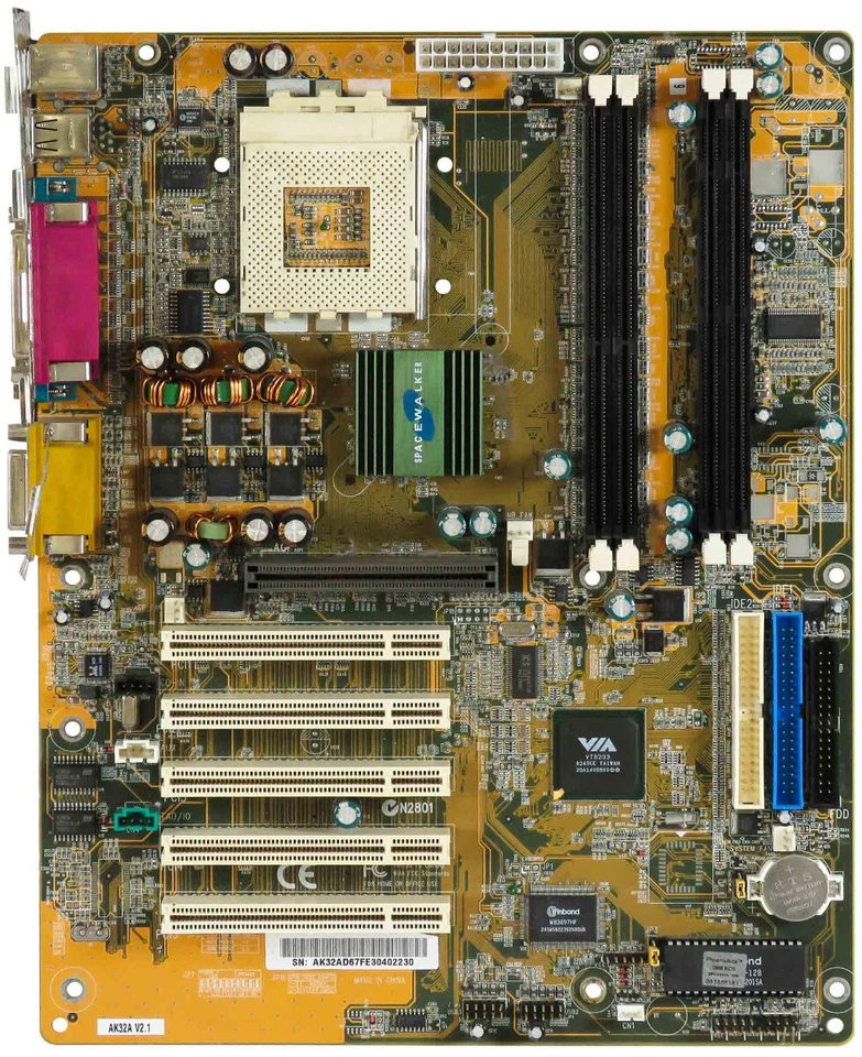 Shuttle AK32A Socket 462 2x DDR 2x Sdram 5x PCI Via KT266 A - Image 2 of 2