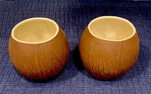 Vintage Trader Vic’s Tiki Bar Coconut Mug Cup Hawaiian Set of 2 Made In USA EUC! - Picture 4 of 11
