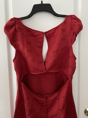 Neu mit Etikett $ 168 Free People Kleid dummes Herz in rot Satin hinten offen Größe M - Bild 10 von 11