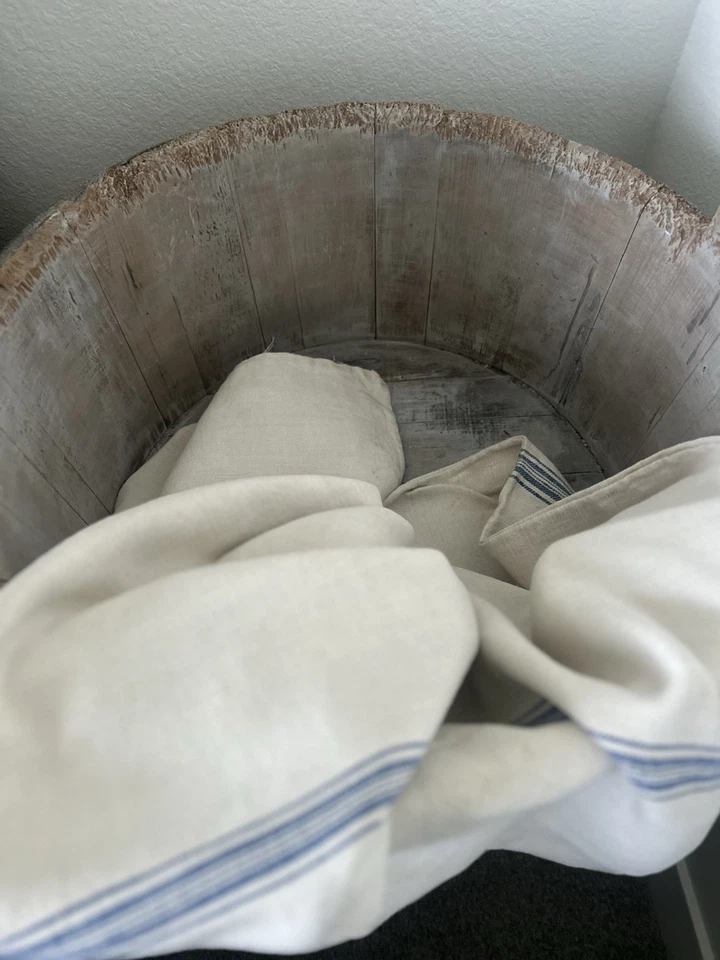 ANTIQUE EARLY PRIMITIVE BLUE WHITE WEIGHTY HEMP HIREMANS FEATHER BED COVER - Image 3 of 4